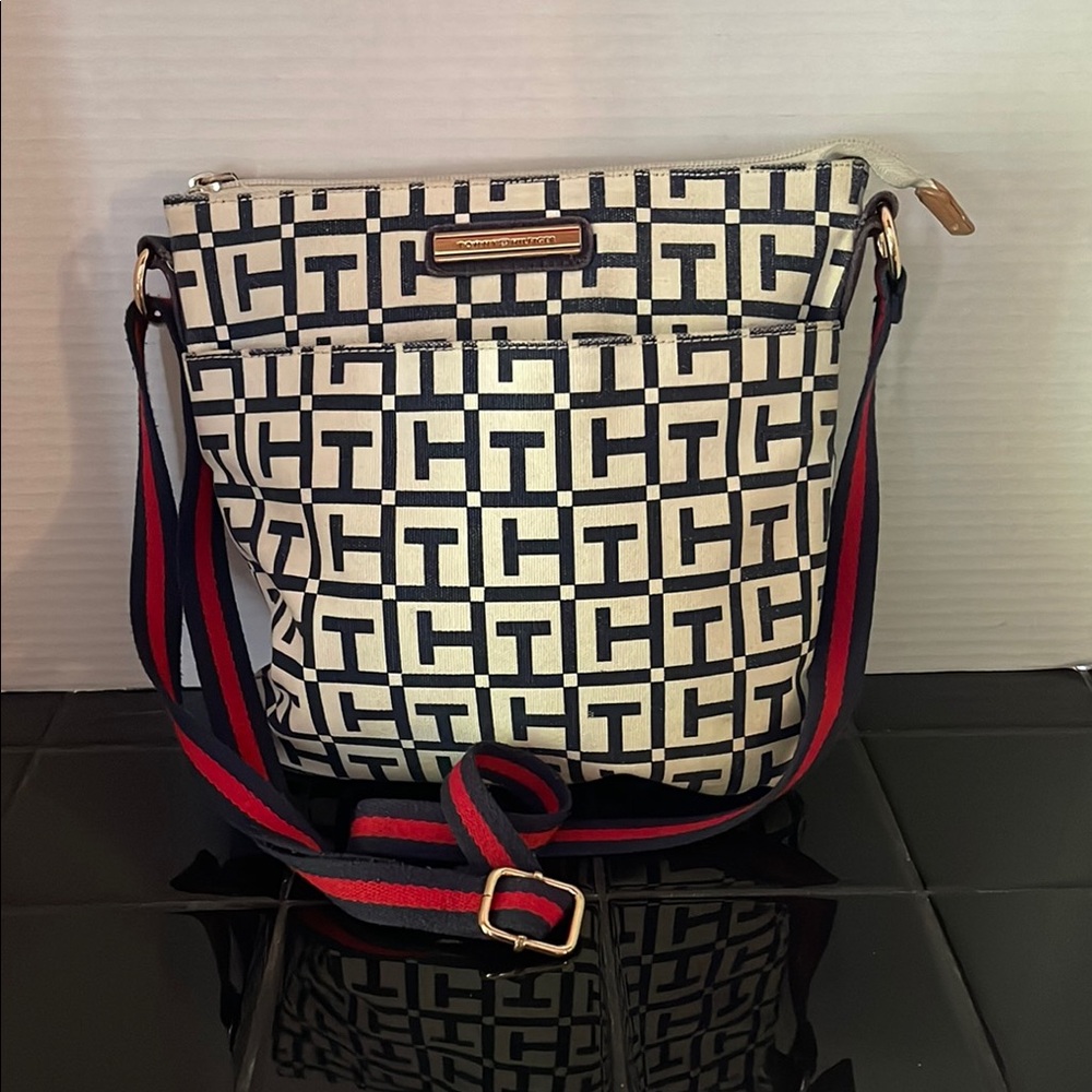 Tommy Hilfiger Crossbody